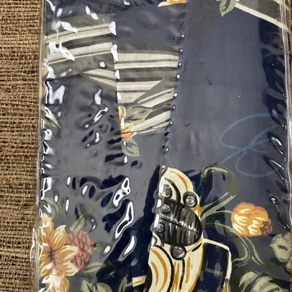 Dean Miller Surf Bedding Standard Sham NIP - Picture 2 of 4